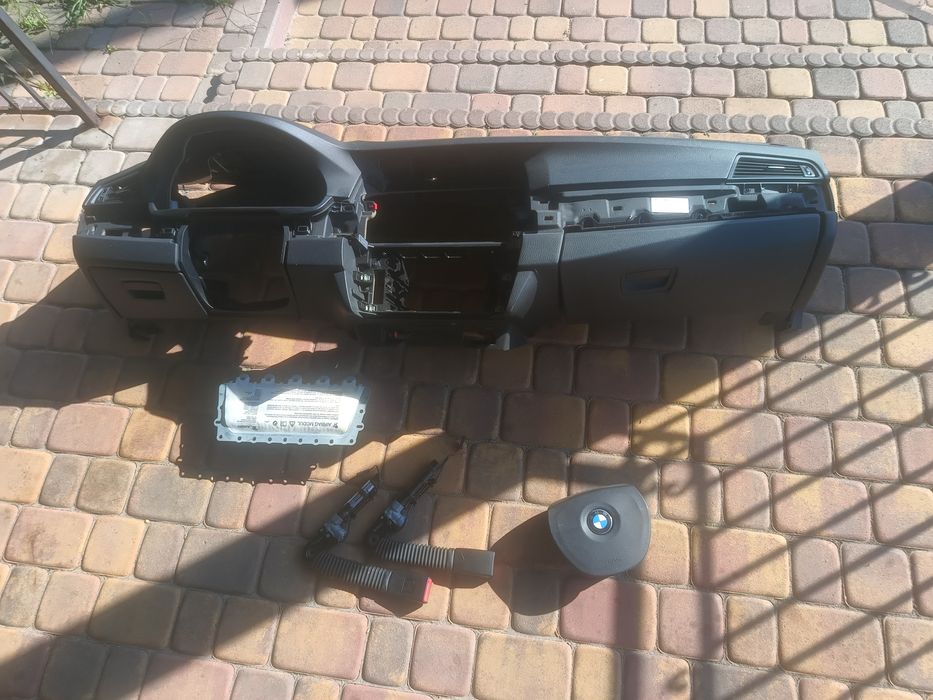 BMW 5 F10 F11 Deska konsola kokpit pulpit oryginał airbag komplet
