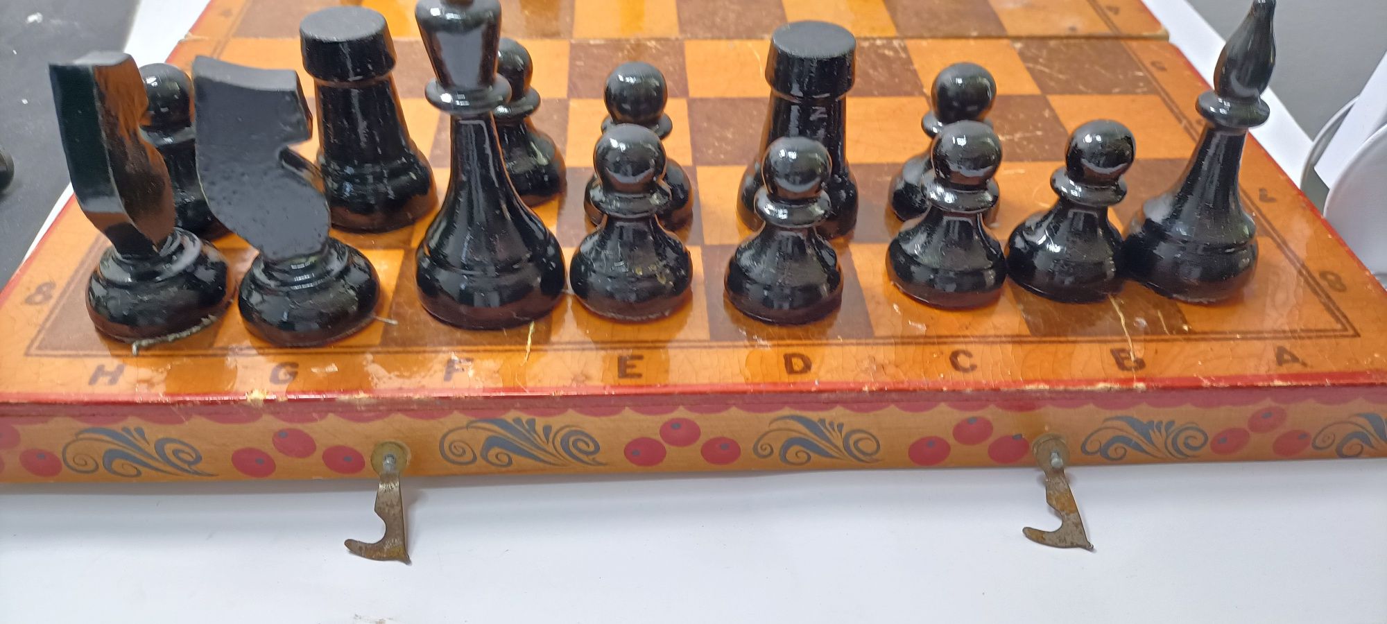 Piękne stare szachy drewniane okres PRL