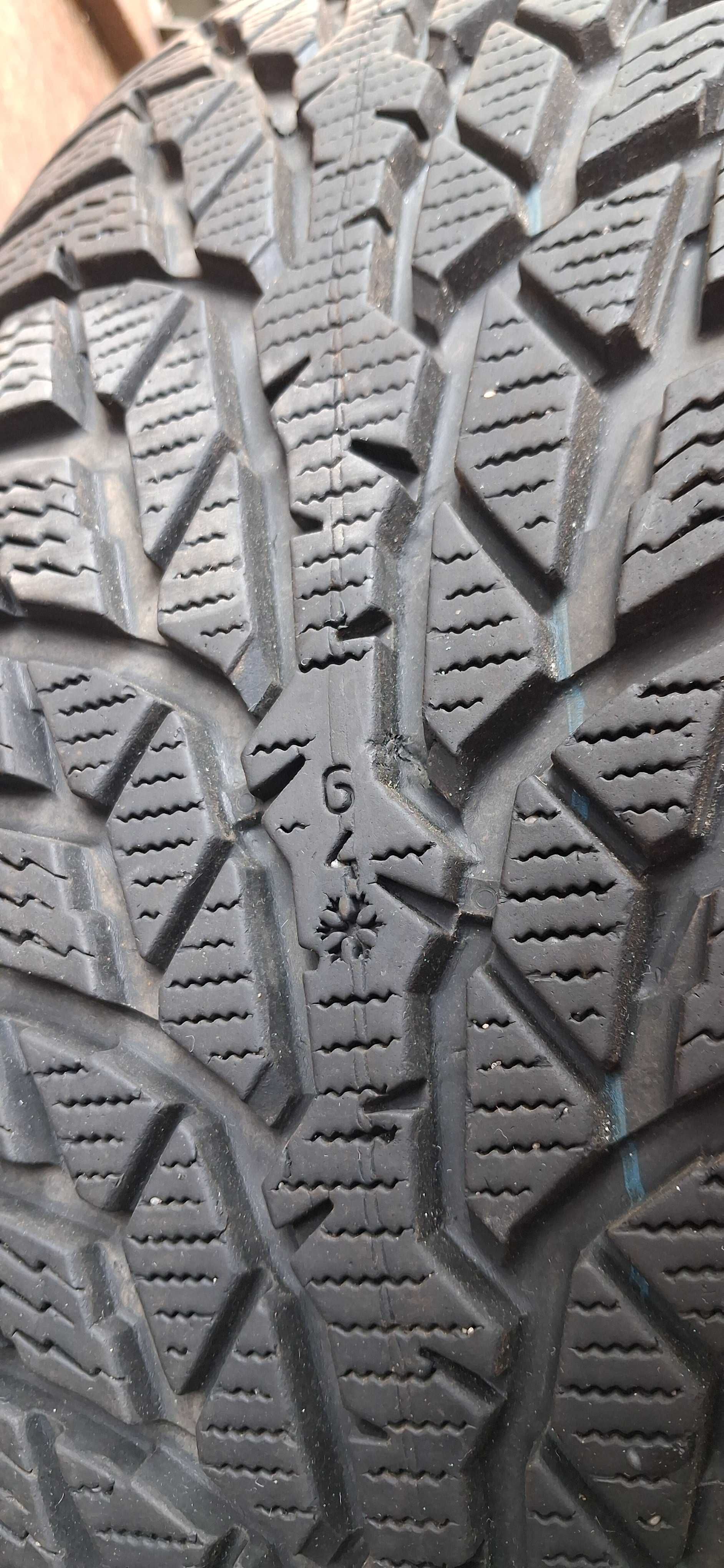 Dwie opony zimowe Nokian 205 55r16 91h WR D4