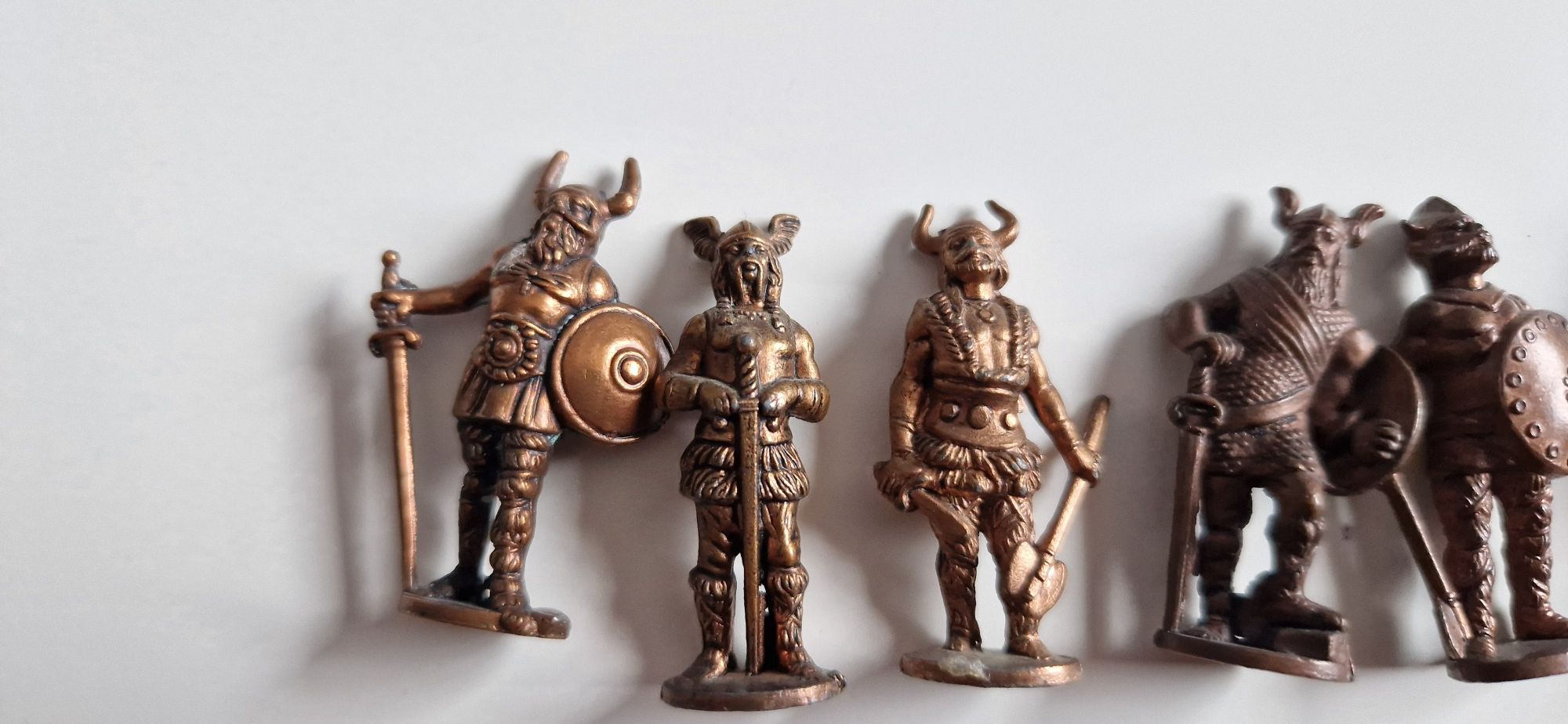 Wikingowie  figurki metalowe z kinder niespodzianka