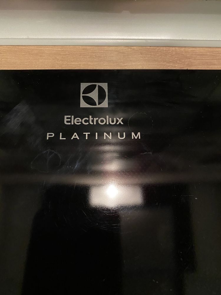 Варочна поверхность электрическая Electrolux