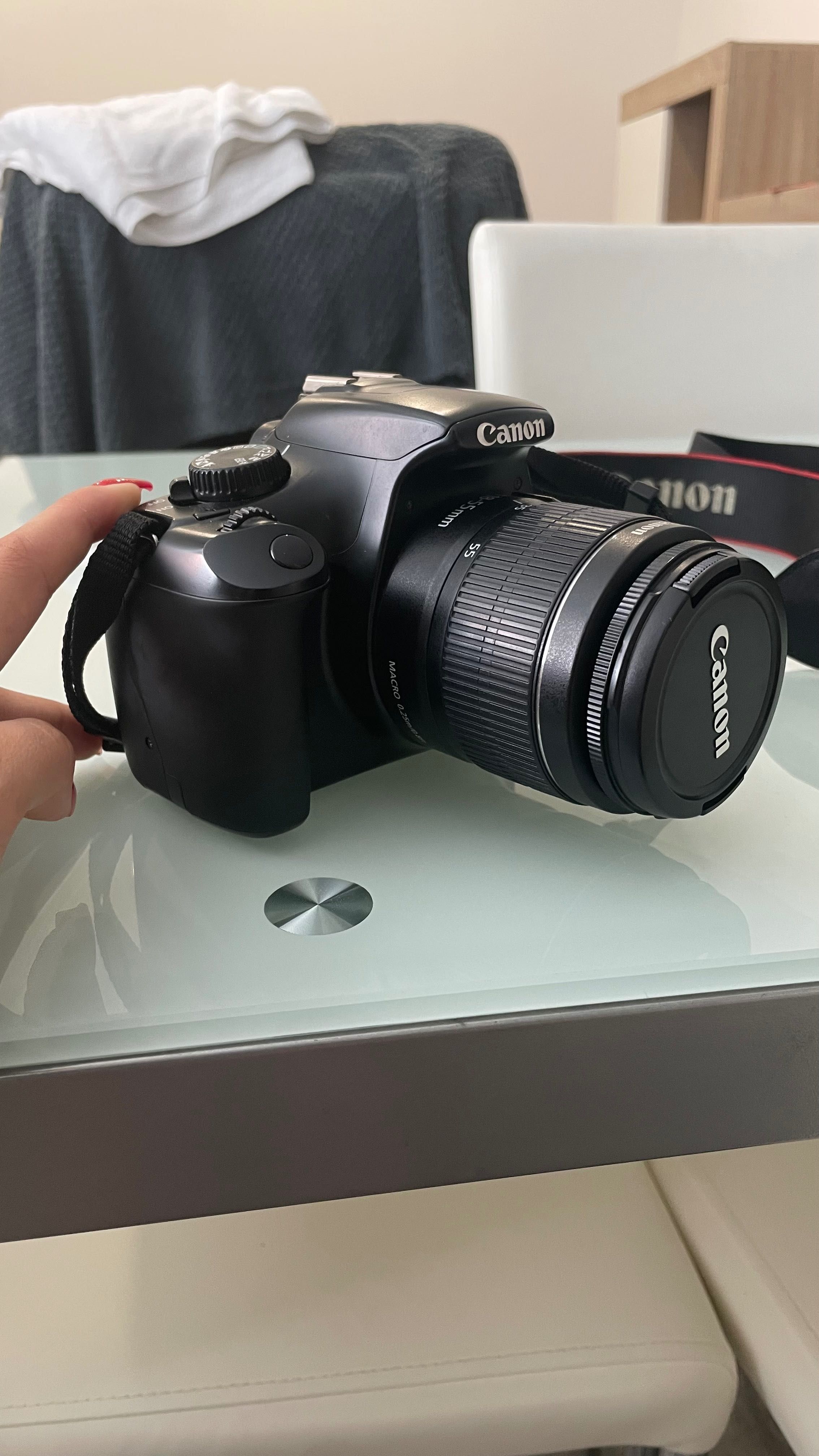 Maquina Canon 1100d