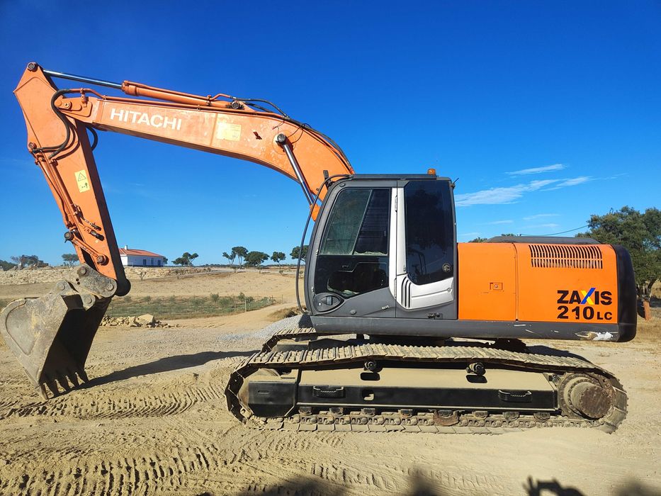 Escavadoura Hitachi 210LC