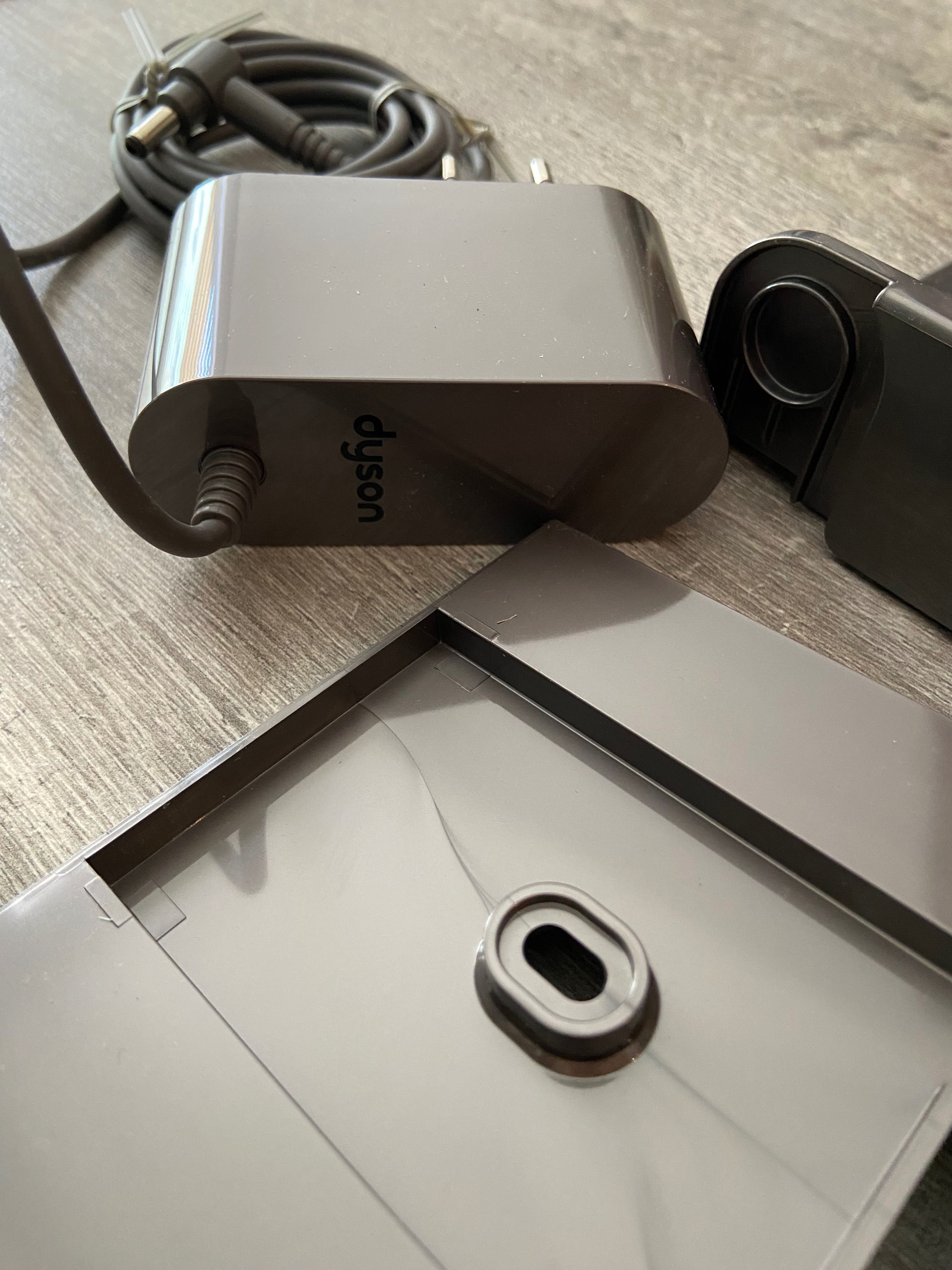 Ładowarka ze stacją dokująca do Dyson