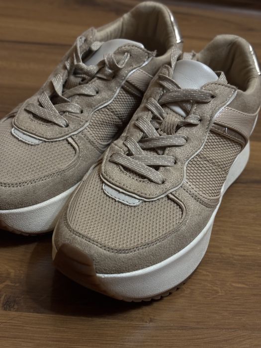 Продам кросовки Zara