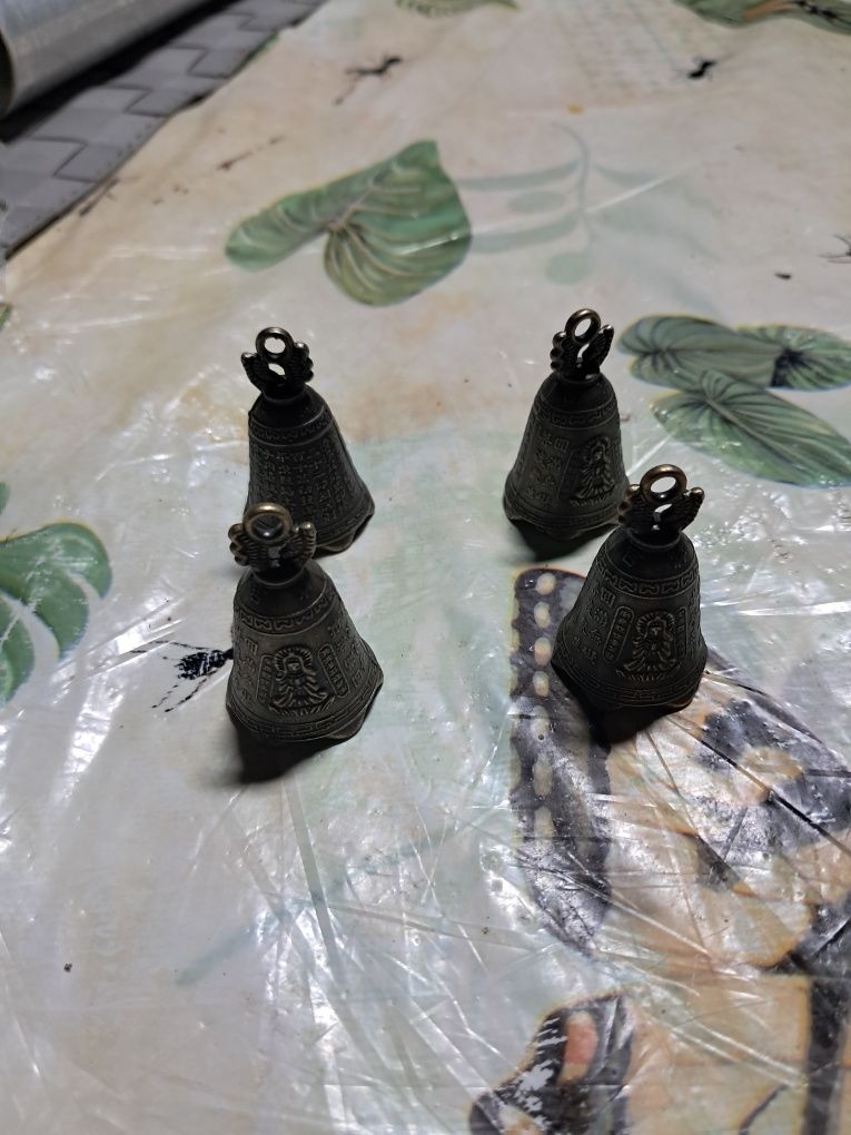 Conjunto quatro sininhos