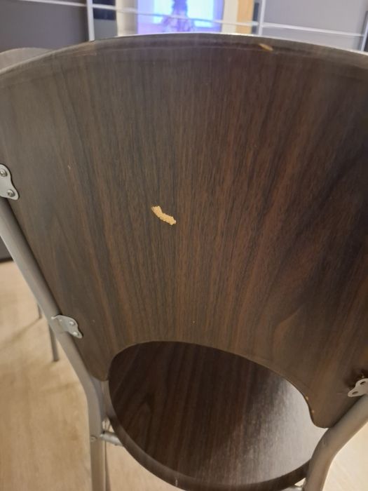 Stół z 4 krzesłami