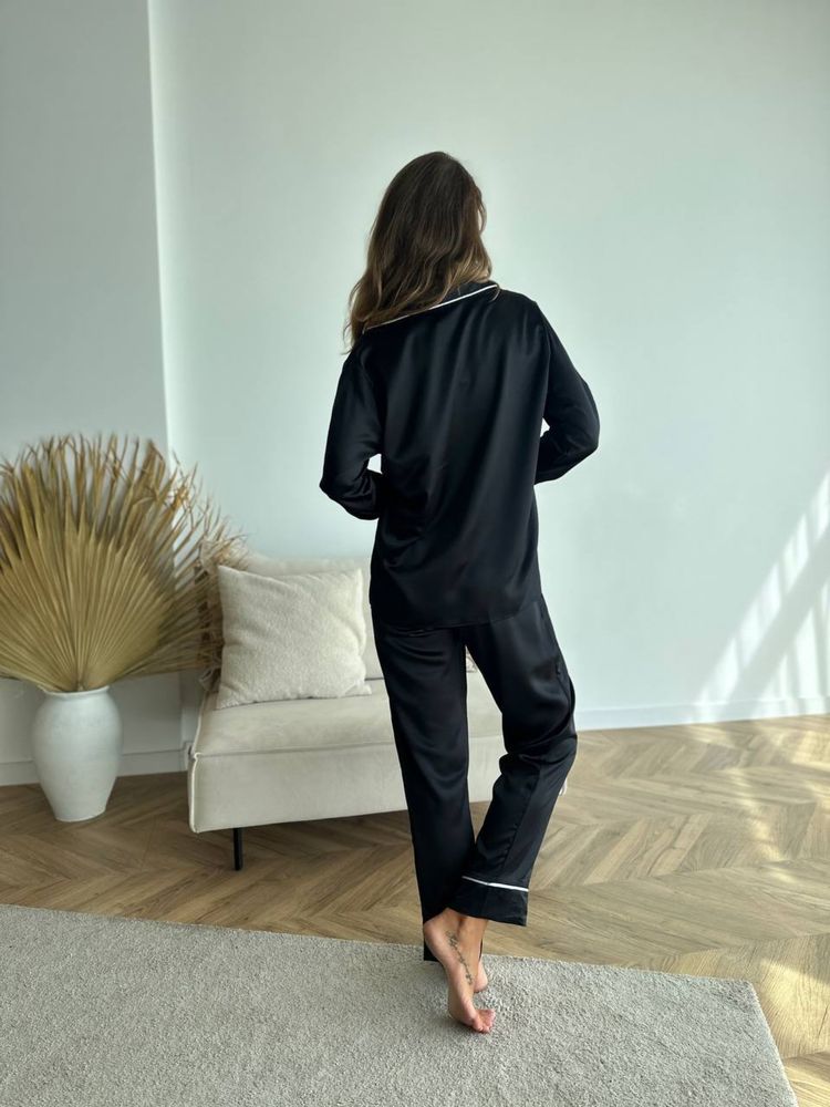 Піжама Вікторія Сікрет у чорному кольорі