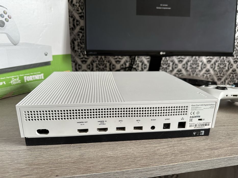 Xbox One S 1TB + 500 ІГОР
