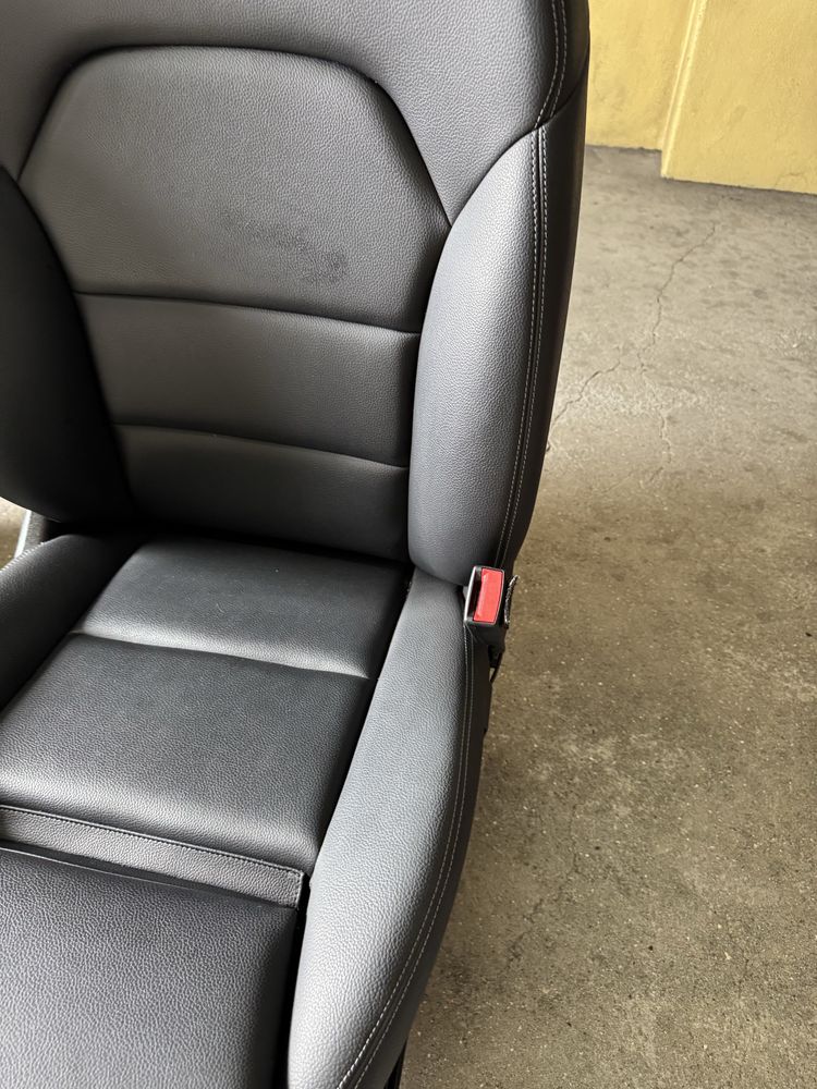 Bancos em pele para mercedes B 180 W246 218