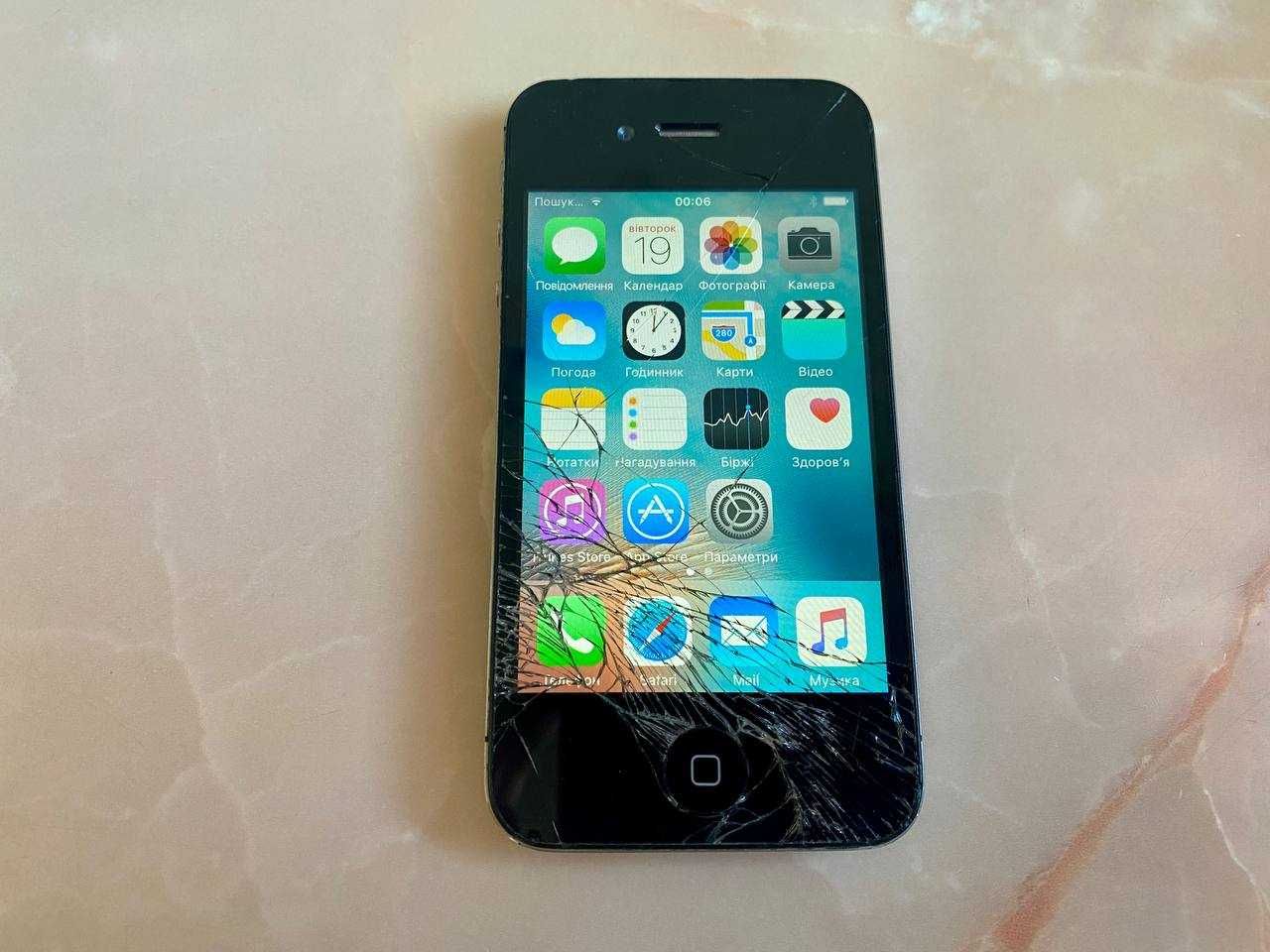 Apple IPhone 4s (16GB) б/в