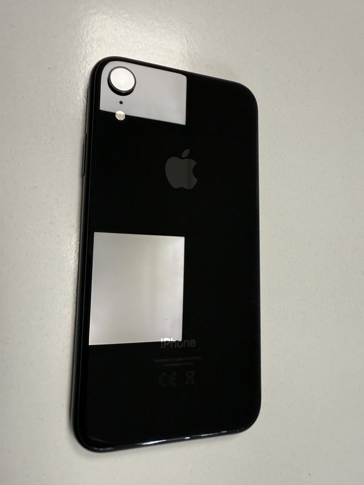 Продам IPhone XR б/у