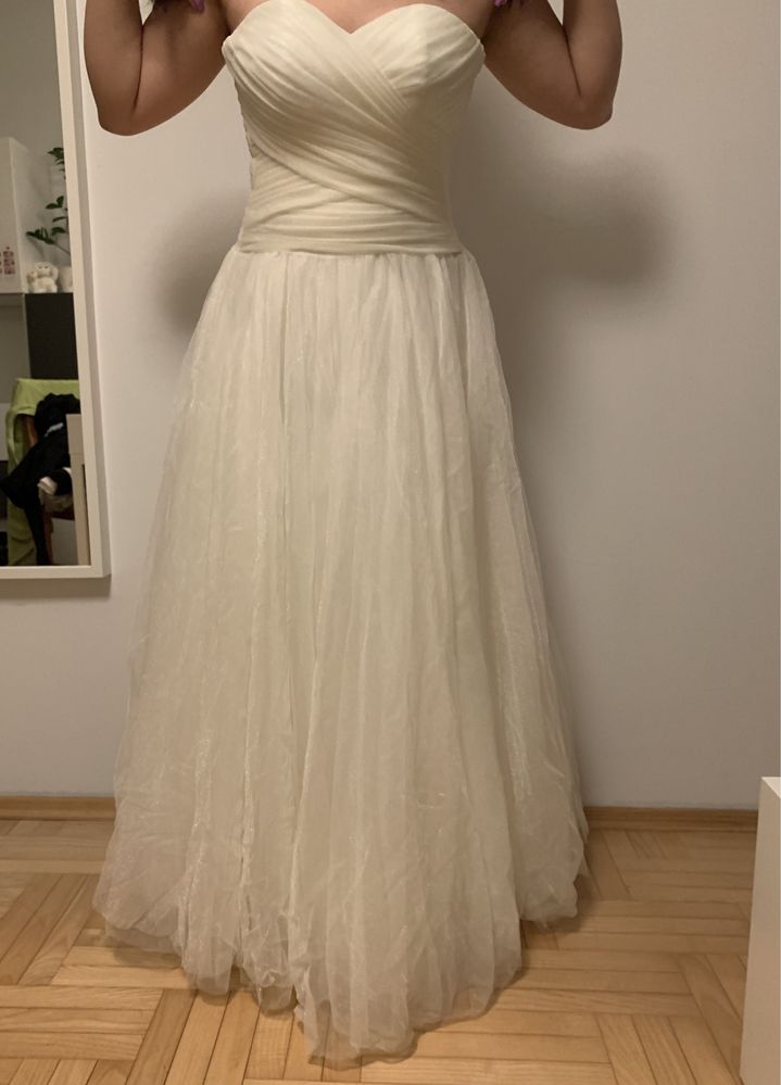 Suknia slubna prosta na 160 + 4 cm obcas suknia