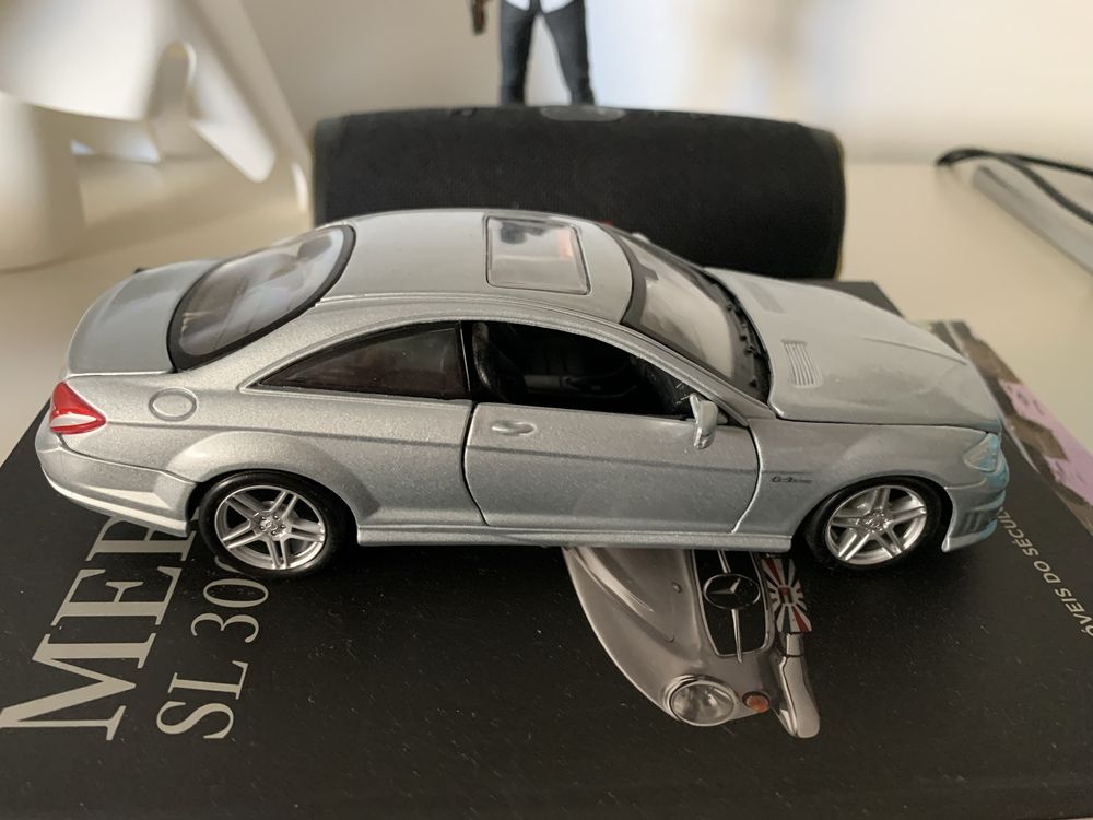 Mercedes com 20cm