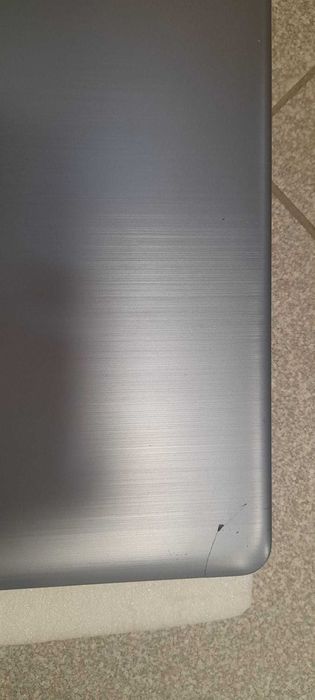 Portátil 15.6" ASUS F540Ya-E2Ar2Cb1 (Peças)