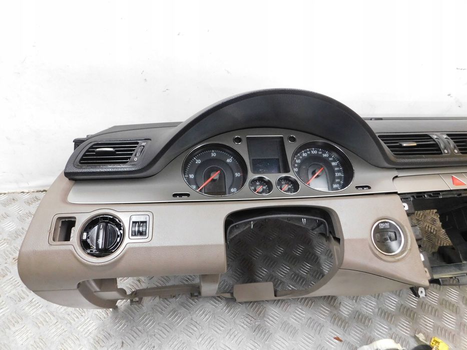 deska rozdzielcza airbag napinacze vw passat b6