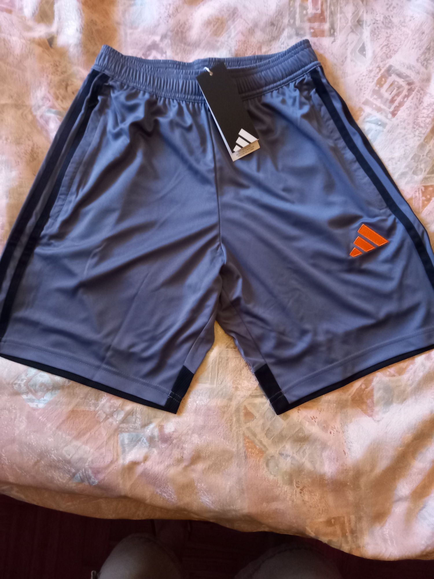Calcoes adidas tamanho S