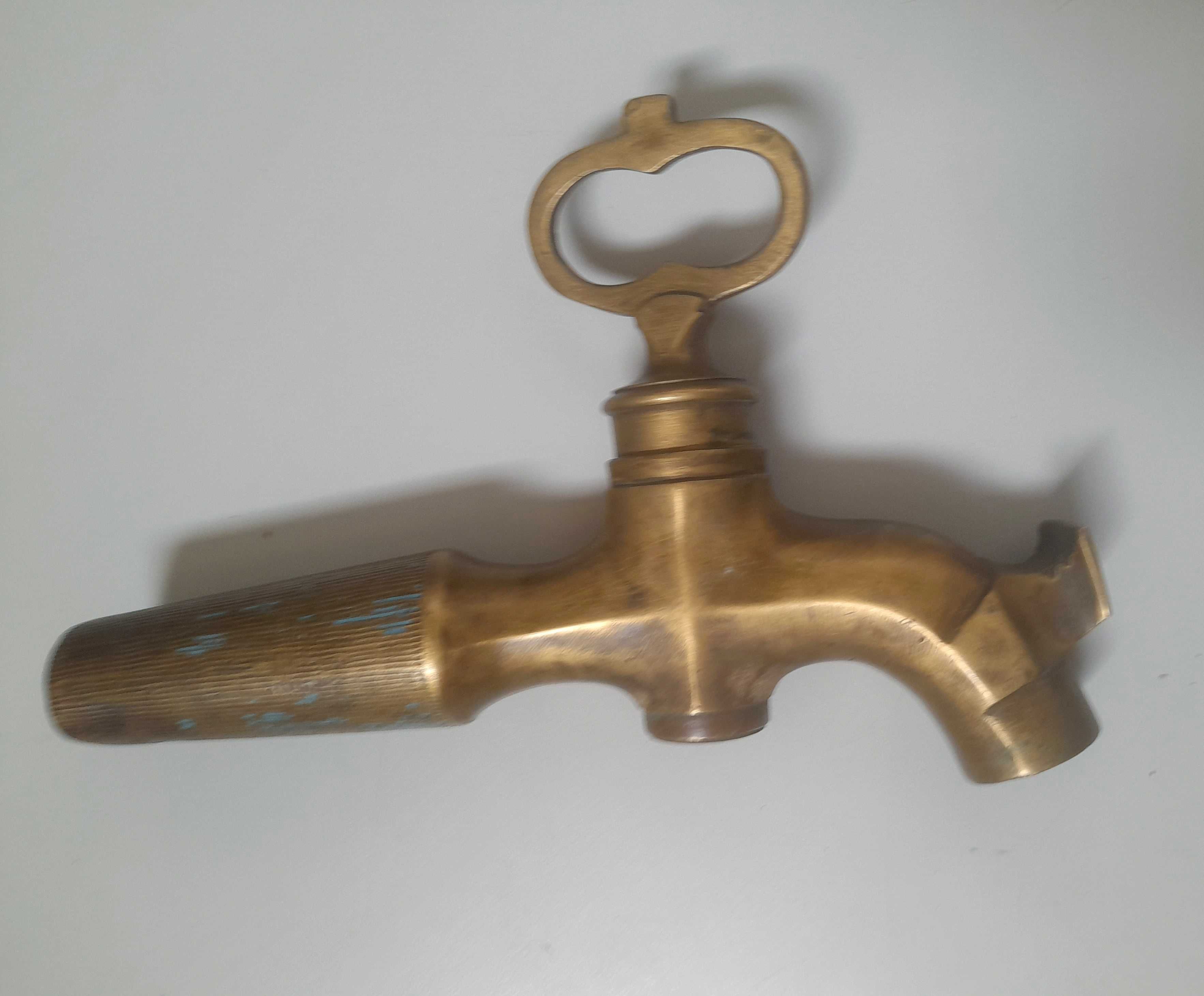 Torneira latao antiga