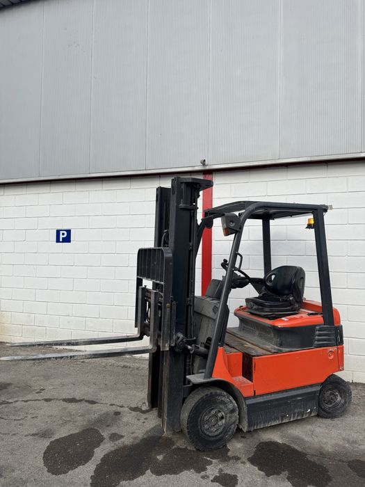 Empilhador Toyota eletrico 7FBMF16 (usado)