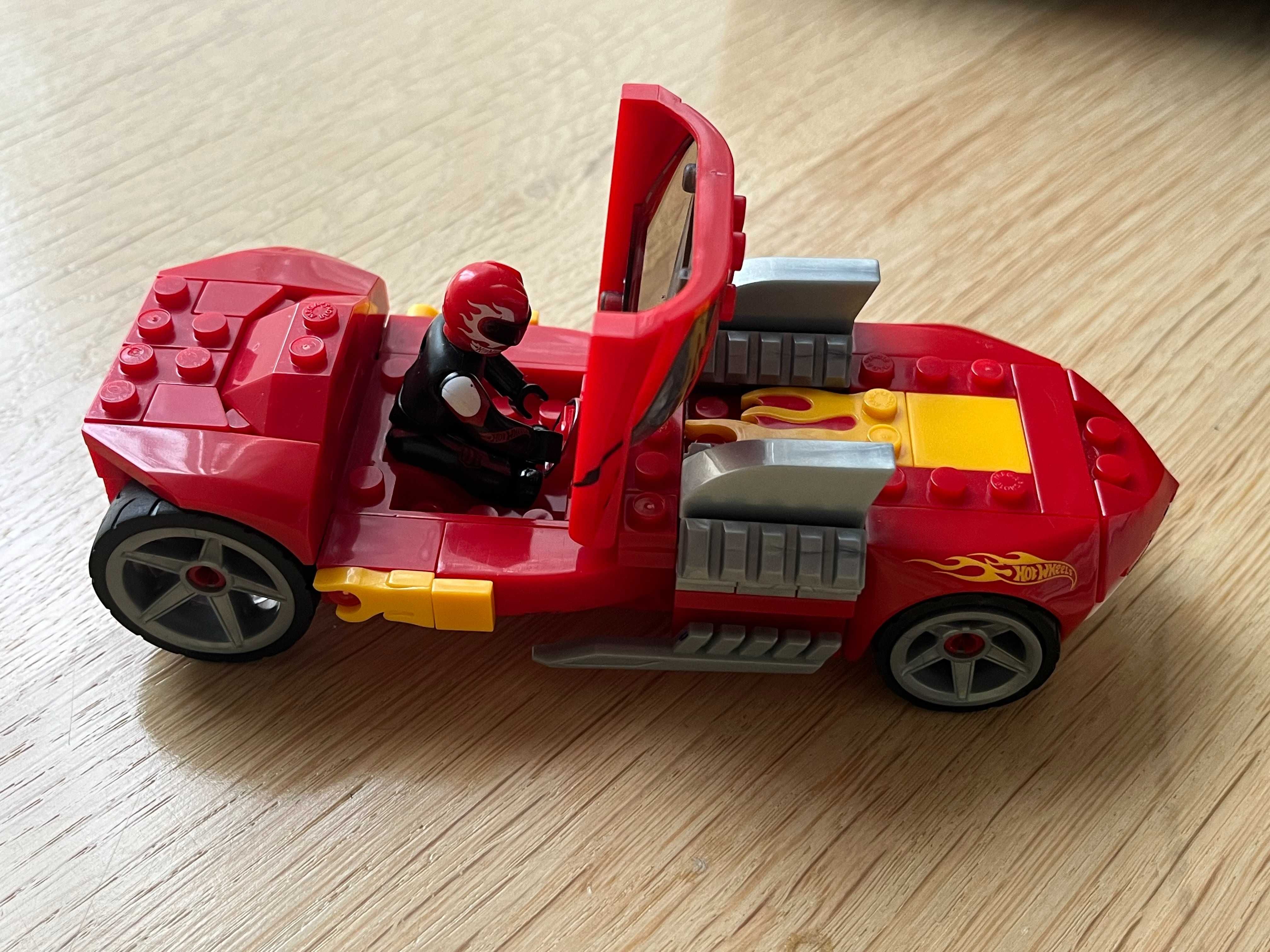Hot Wheels Mega Bloks samochód z klocków