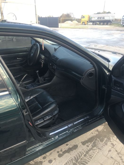 Продам бмв е39 деталі за телефоном