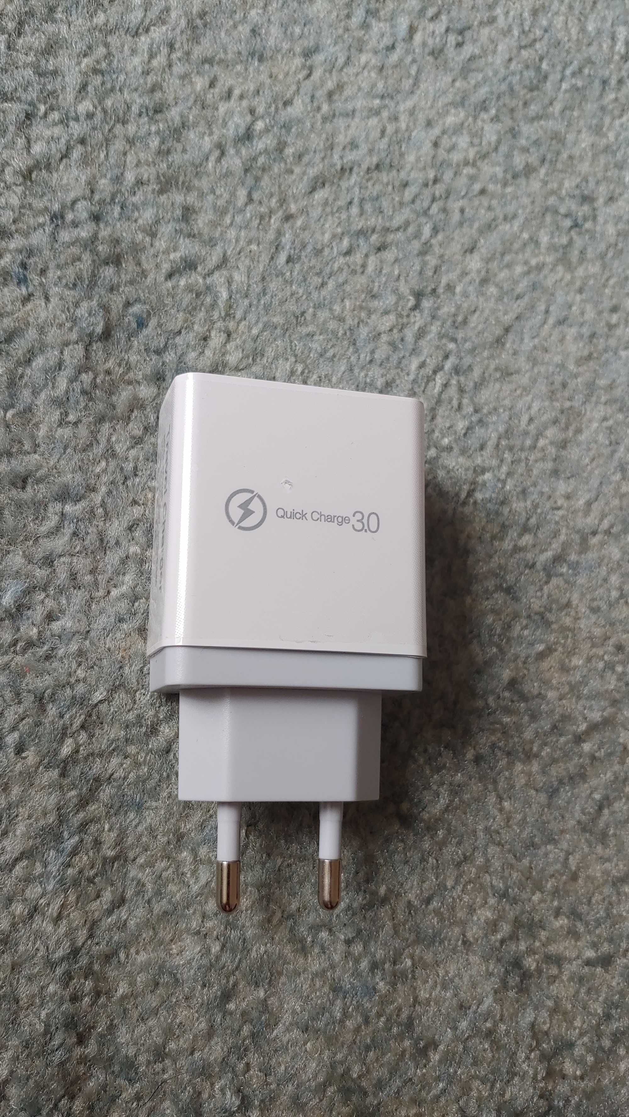 Зарядное Устройство 5V 3.1A 4 USB  Порта Одновременная Зарядка Новое