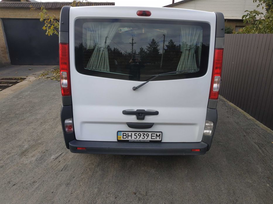 Продам Opel Vivaro 2.5D