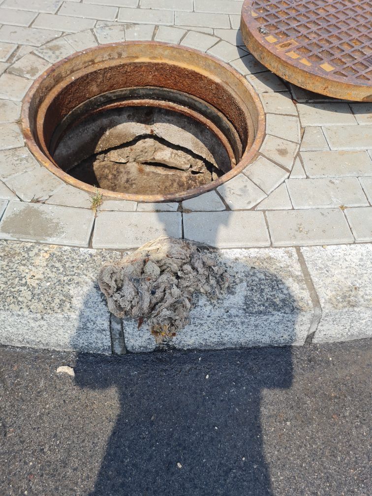 Wykrwanie nieprzyjemnych zapachów nieszczlności kanalizacji