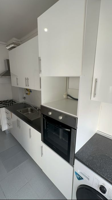 QUARTO c varanda e tv para casal c/s filho no Barreiro