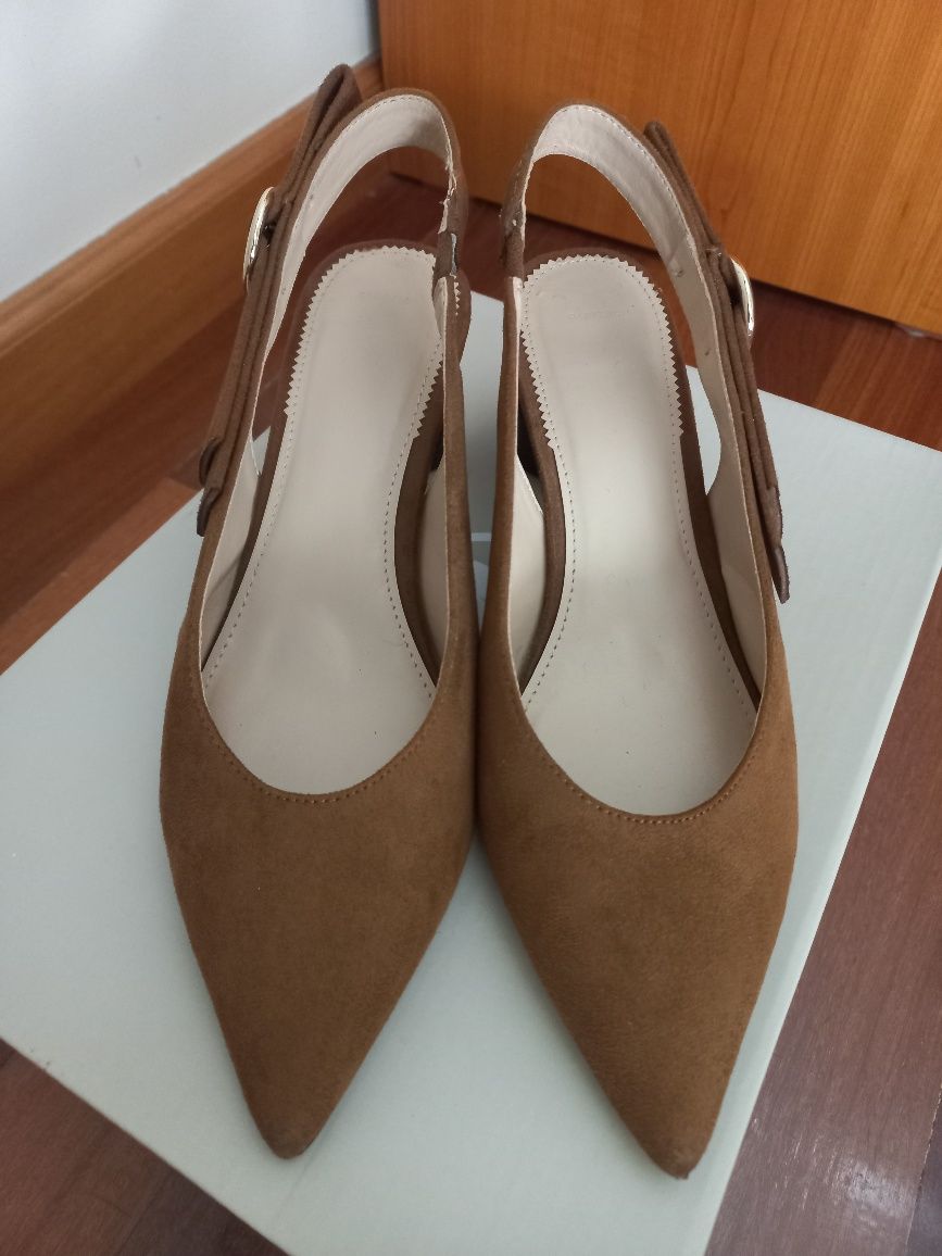 Sapatos com tacão redondo da Parfois