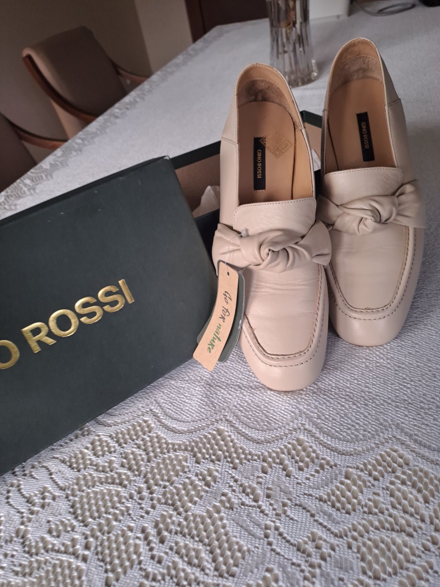 Buty wsuwane damskie Gino Rossi