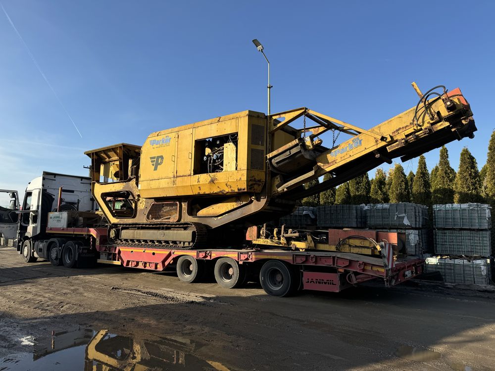 Mobilna kruszarka szczękowa Parker RT960 waga 30t