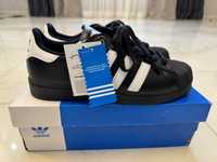 Adidas Superstar