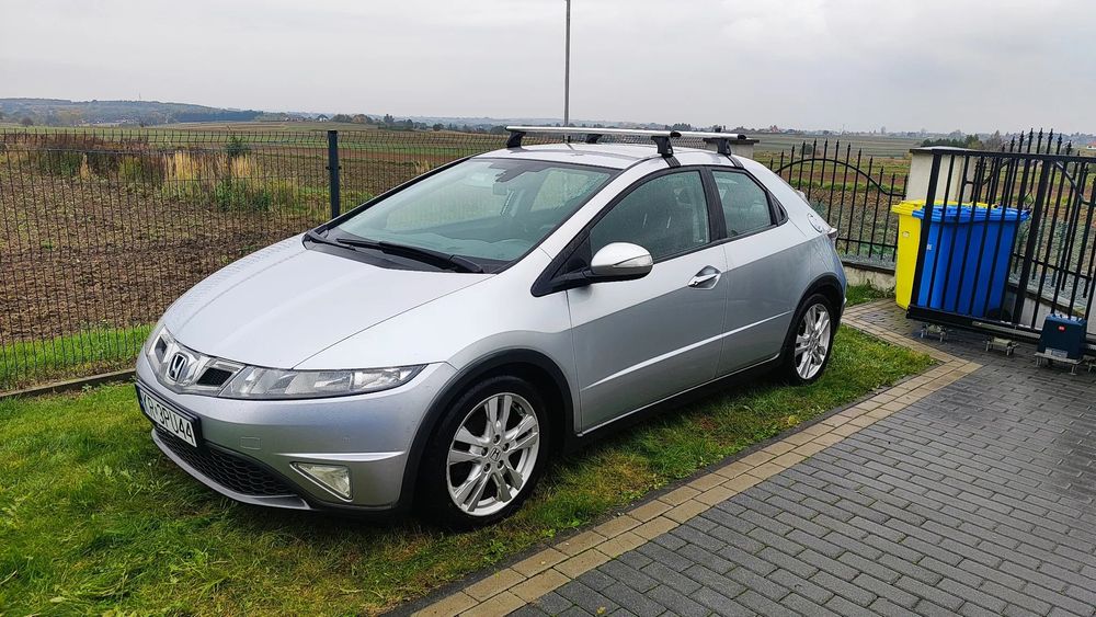 Honda Civic Honda Civic VIII 2010, 140KM, LPG, CarAudio, Komplet opon - OKAZJA