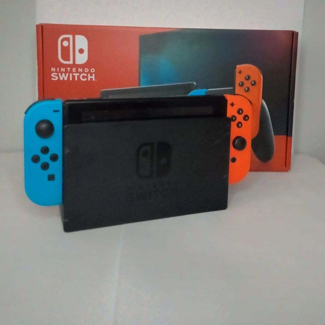 Konsola Nintendo Switch/stan bardzo dobry/