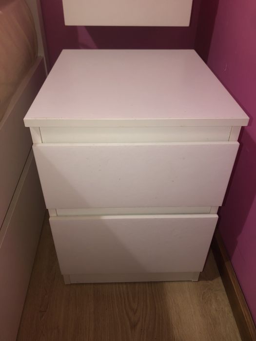 Mesa cabeceira como nova