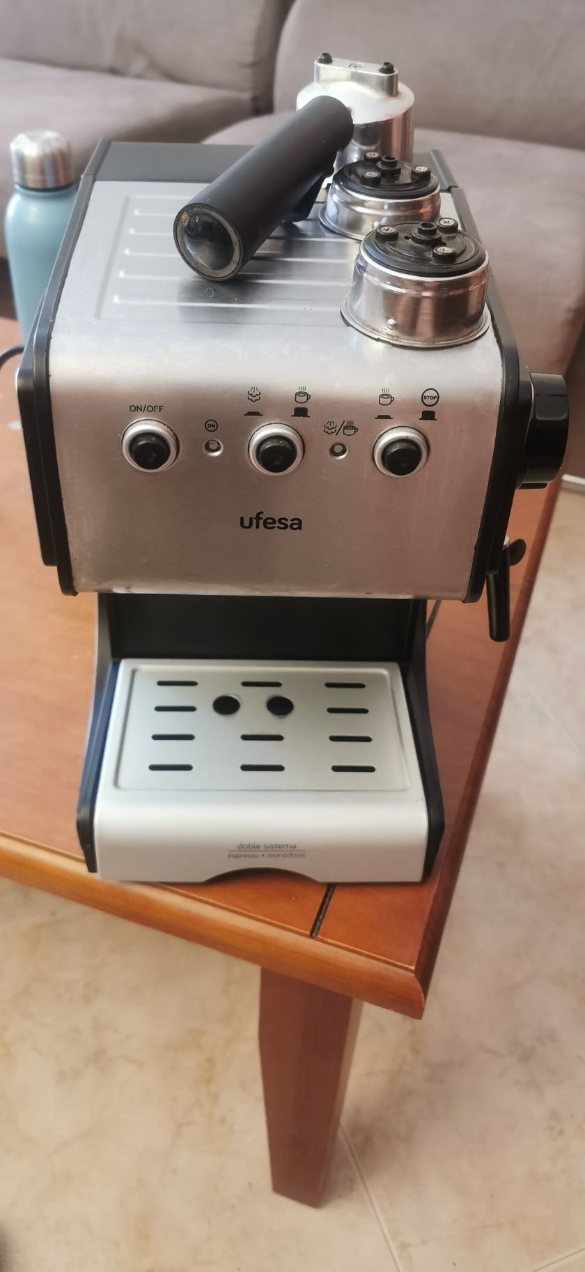 Máquina de café de manípulo UFESA CE7141