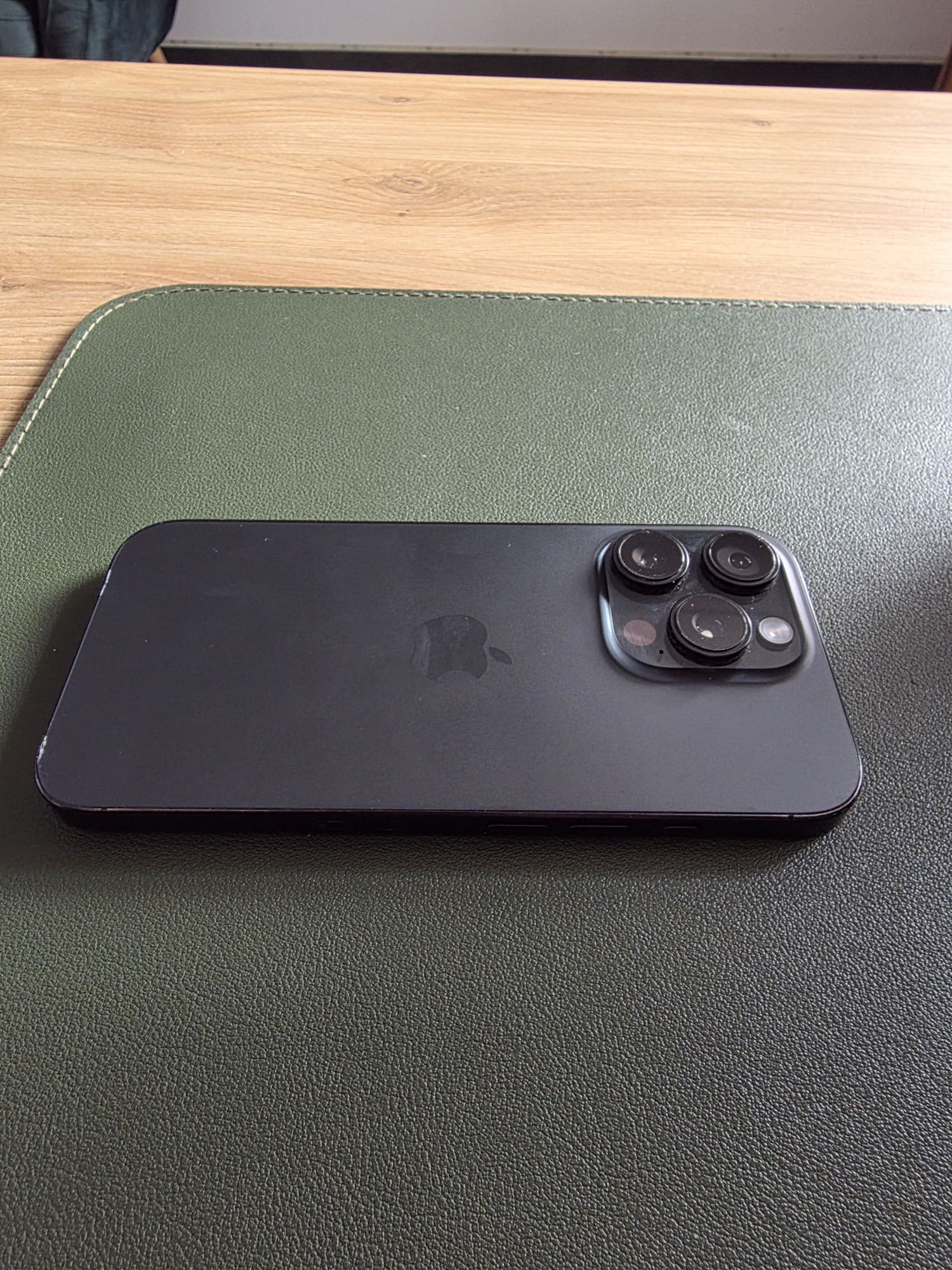 Iphone 16 pro 128gb czarny gwarancja