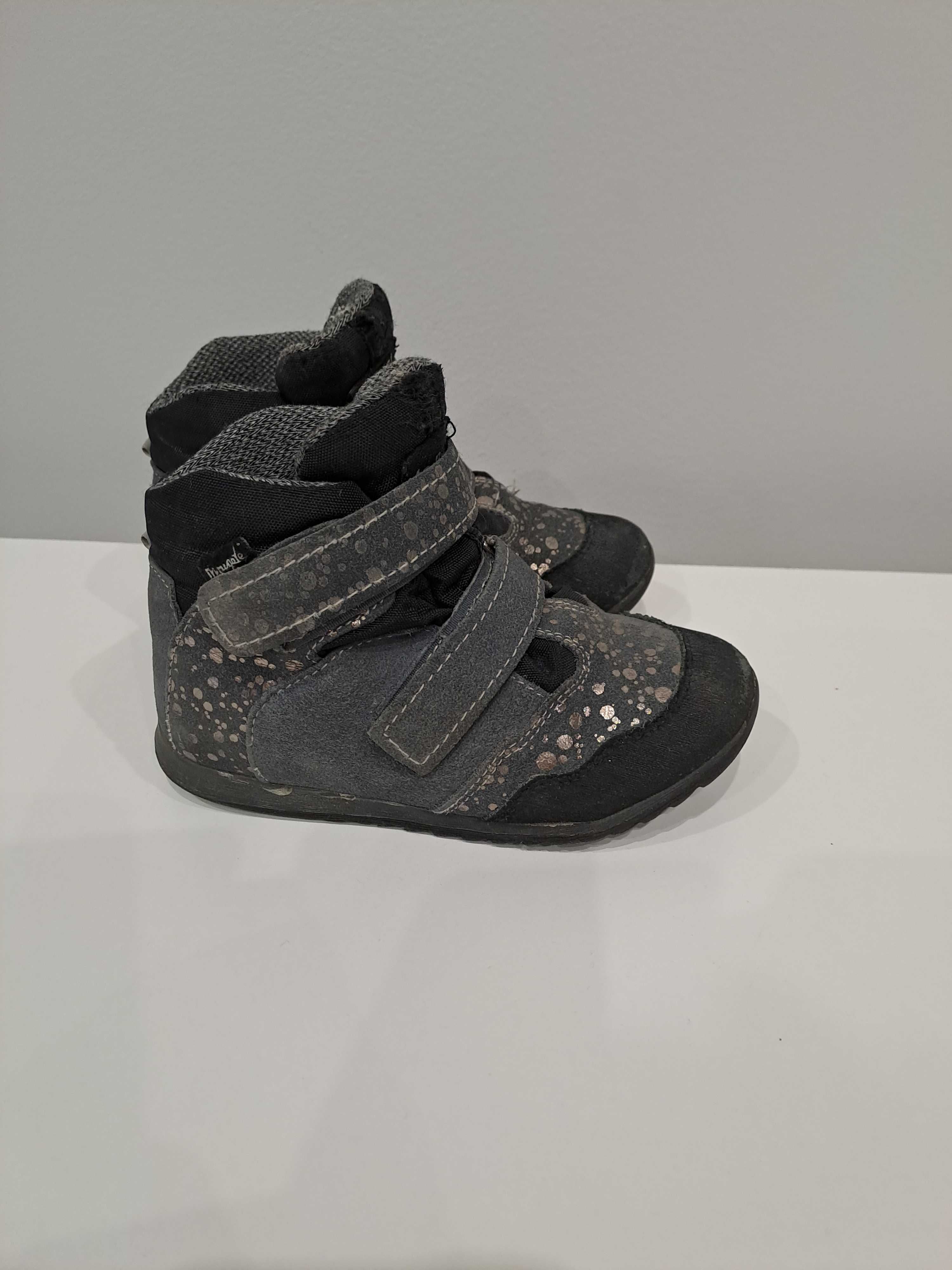 Buty Mrugała wodoodporne 28
