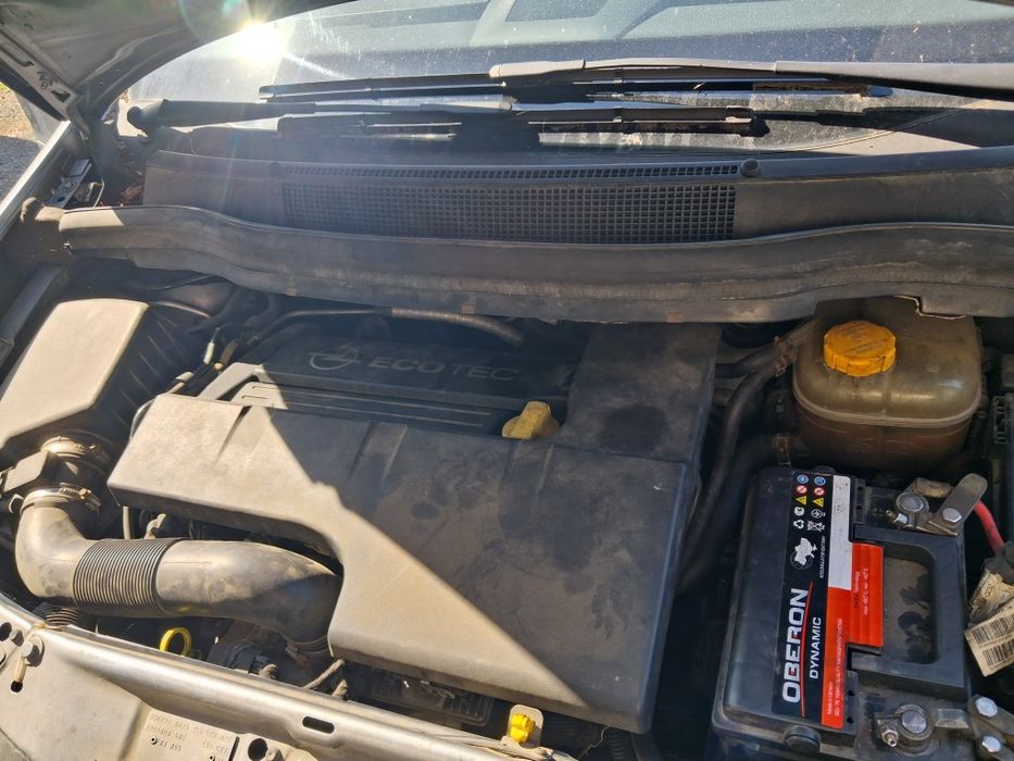Opel Zafira 2005 rok 2.2 benzyna