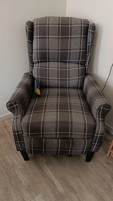 Cadeirão reclinável com massagem