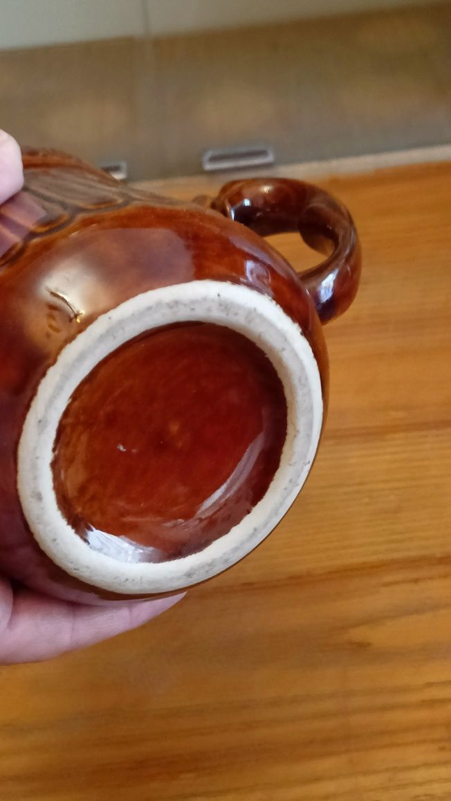 Ceramiczny kufel.