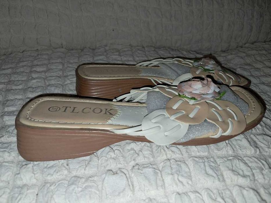 Босоніжки , шльопки жіночі, вєтнамки, літнє взуття