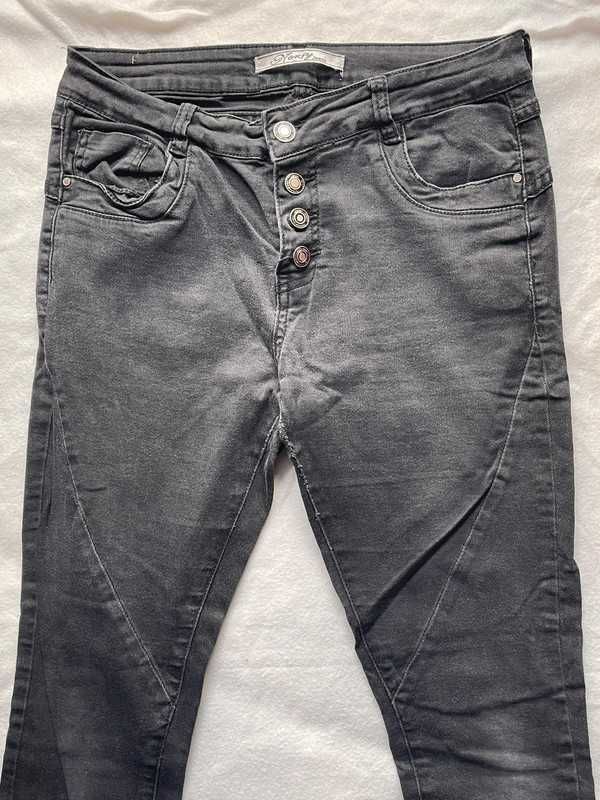 Czarne jeansy - 40