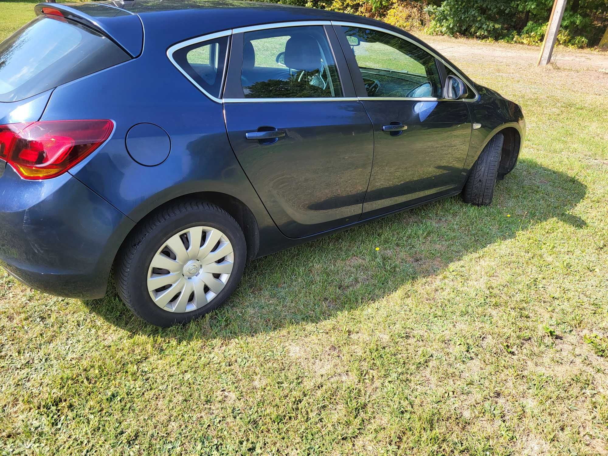 Opel  astra j 1.4 turbo 140km brc lpg nowa butla wazna do 2034