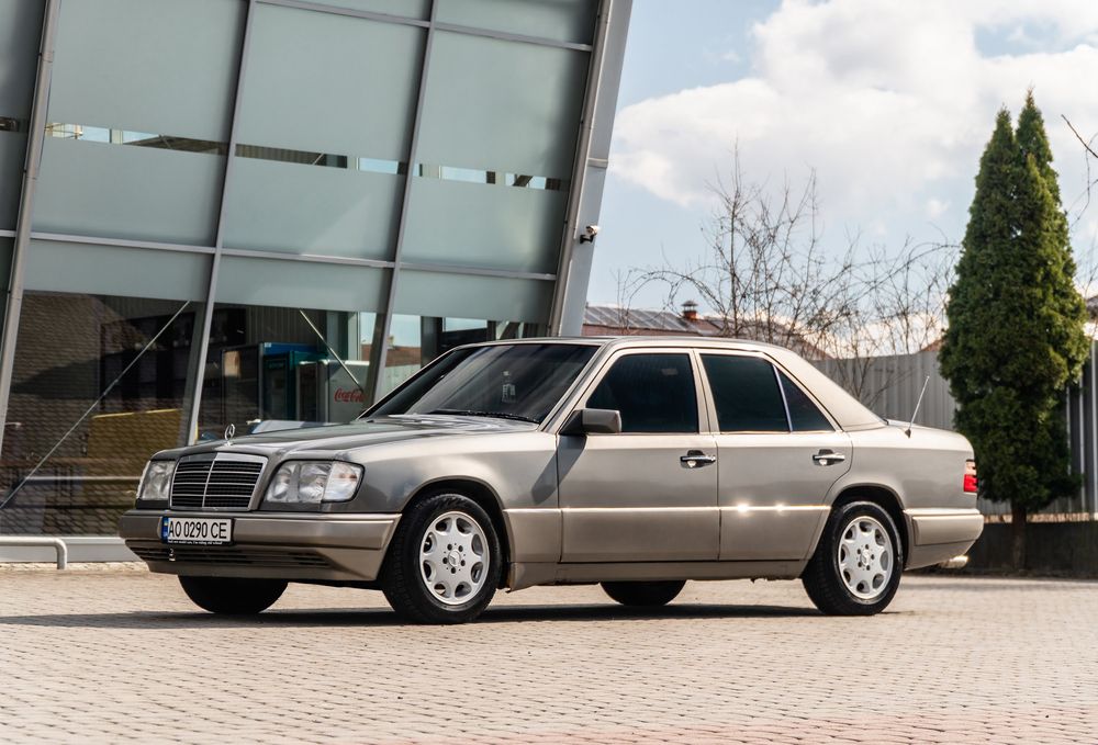 Mercedes Benz E-Class W124 2.2 1994