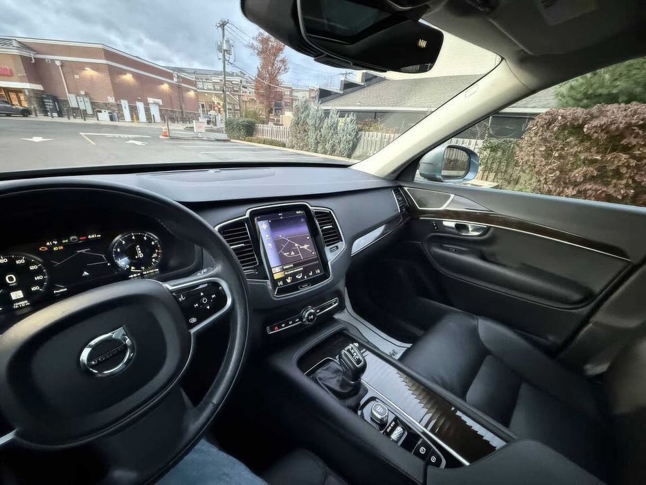 Volvo XC90 T6 Momentum      2018