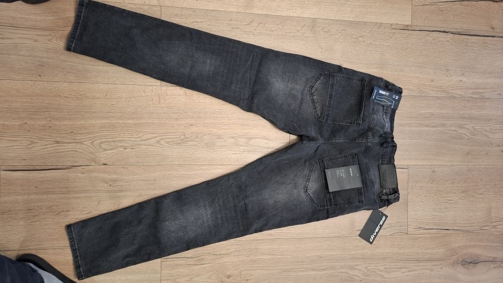 Spodnie Diverse Nowe 34/32