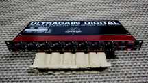 Behringer Ultragain ADA8200 Preamp mikrofonowy