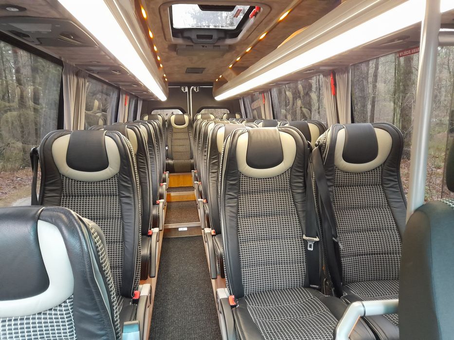 Licencjonowany przewóz osób krajowy i międzynarodowy- wynajem busów.